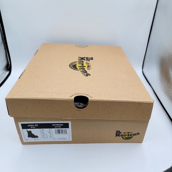Dr. Martens Jadon Boots Alt Black Buttero NWT #2616 - Picture 14 of 16